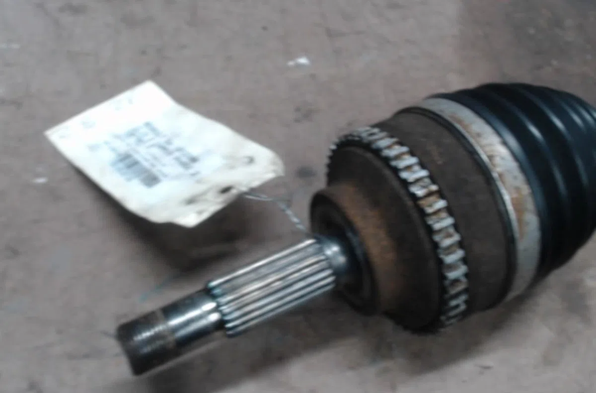 Transmission avant droite Renault CLIO II (BB_, CB_) 1.2 16v (bb05, bb0w, bb11, bb27, bb2t, bb2u, bb2v, cb05,... (2001-2