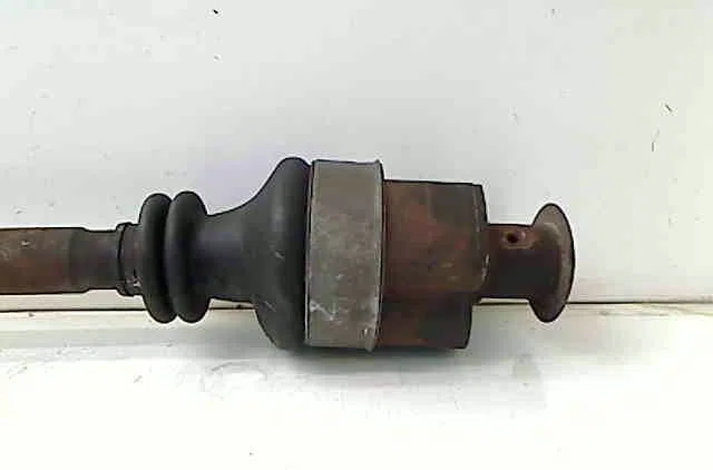 Transmission avant droite RENAULT LAGUNA 1996 occasion