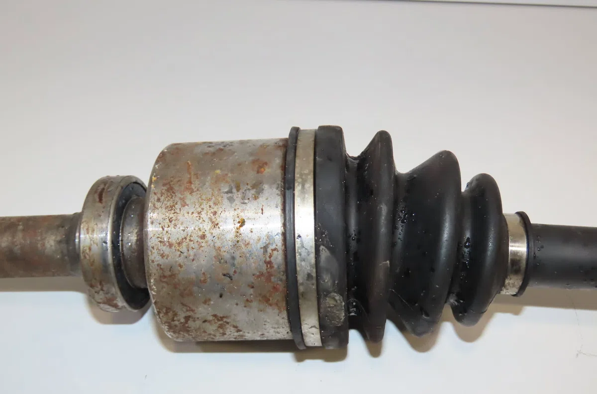 Transmission avant droite Renault LAGUNA Coupé (DT0-1) 2.0 dci gt (dt11, dt1e, dt1n) (2008-2015) occasion