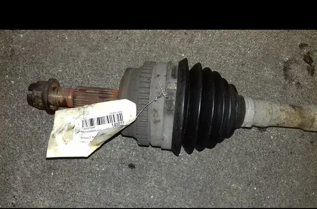 Transmission avant droite Renault MASTER II Camionnette (FD) 2.5 dci 120 (2001) occasion