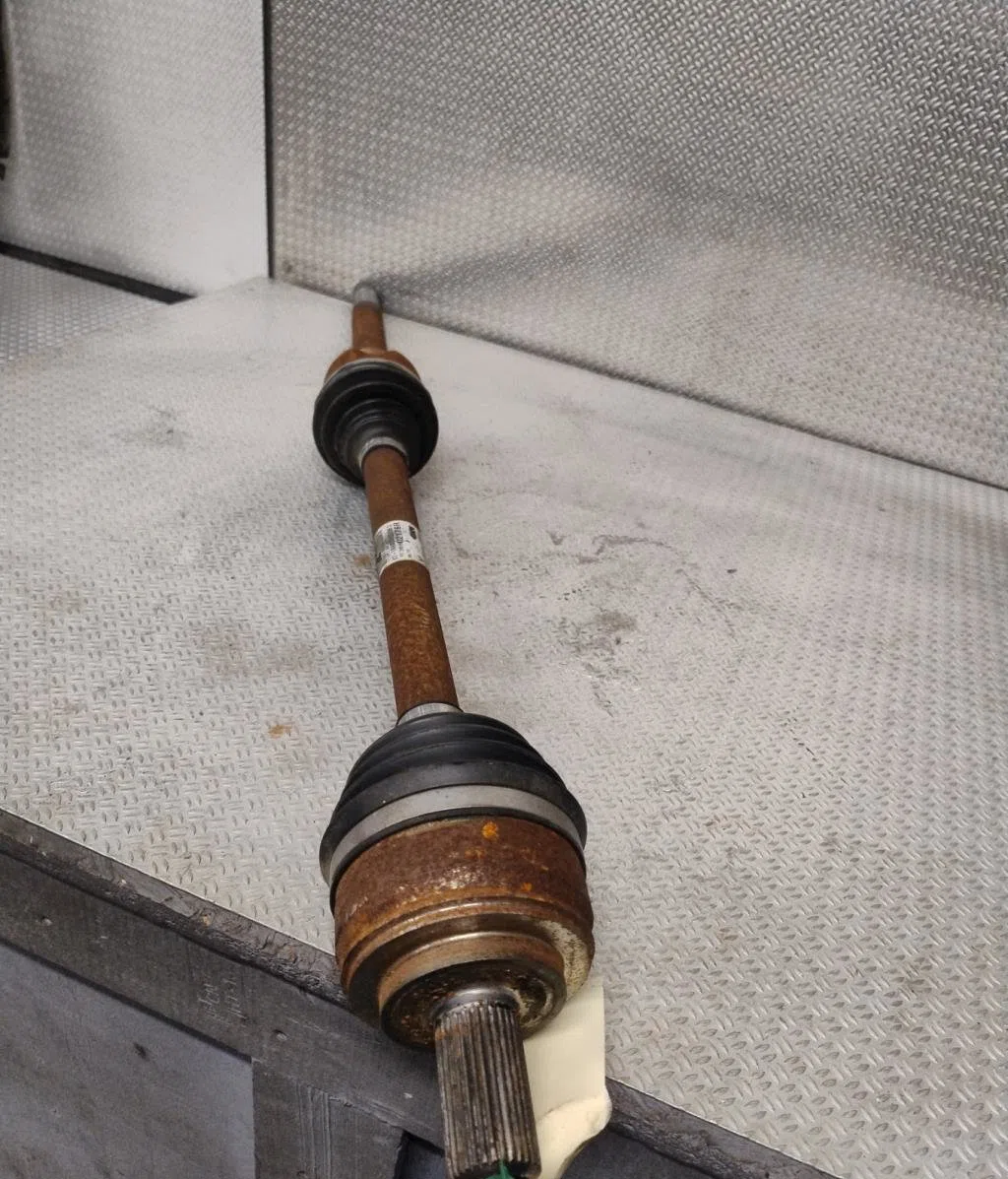 Transmission avant droite Renault MASTER III Camionnette (FV) 2.3 dci 150 fwd (fv0f, fv03) (2013) occasion