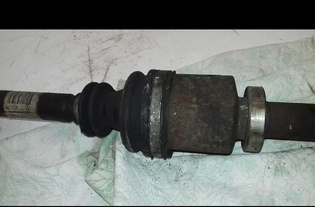 Transmission avant droite Renault MEGANE II (BM0-1_, CM0-1_) 1.9 dci (2005-2009) occasion