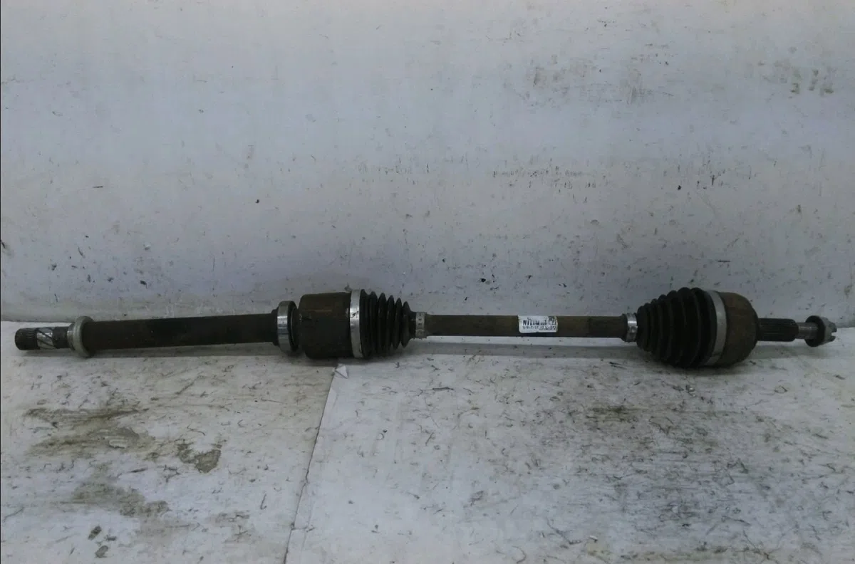 Transmission avant droite Renault MEGANE III 3-5 portes (BZ0-1_, B3_) 1.5 dci (bz09, bz0d, bz1w, bz29, bz14) (2009) 5 po