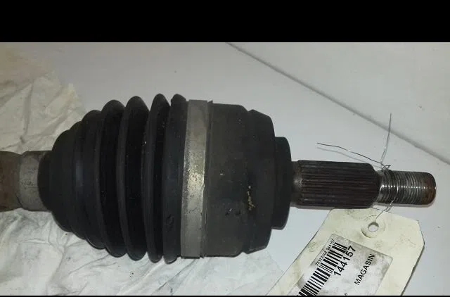 Transmission avant droite Renault MEGANE III 3-5 portes (BZ0-1_, B3_) 1.5 dci (bz09, bz0d, bz1w, bz29, bz14) (2009) 5 po