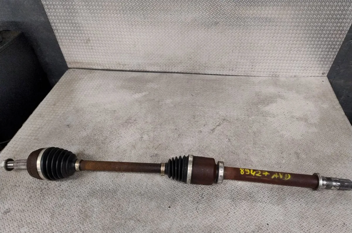 Transmission avant droite Renault MEGANE III 3-5 portes (BZ0-1_, B3_) 1.6 dci (bz00, bz12, bz13) (2011-2015) 5 portes oc