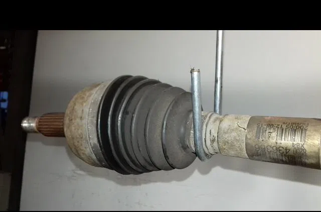 Transmission avant droite Renault SCÉNIC II (JM0-1_) 1.9 dci (jm0g, jm12, jm1g, jm2c) (2003-2006) occasion