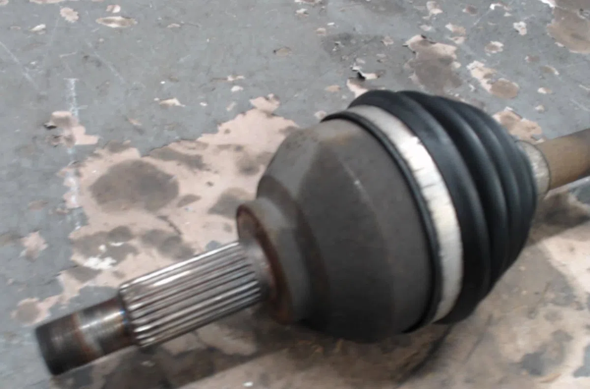 Transmission avant droite Renault TRAFIC II Camion plate-forme-Châssis (EL) 2.0 dci 115 (el0h) (2006) occasion