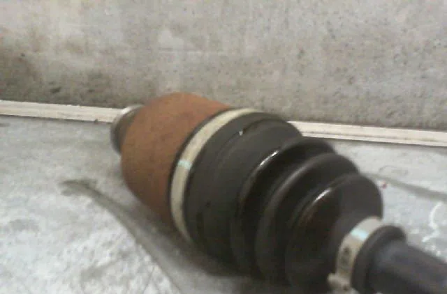 Transmission avant droite Suzuki SWIFT III (MZ, EZ) 1.3 ddis (rs 413d) (2005) occasion