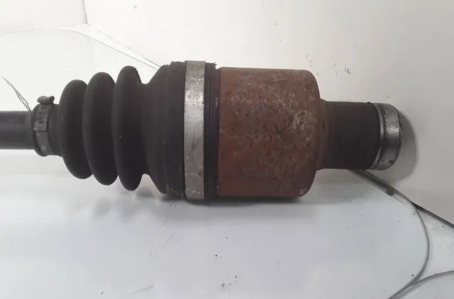 Transmission avant droite Suzuki SWIFT III (MZ, EZ) 1.3 ddis (rs 413d) (2005) occasion