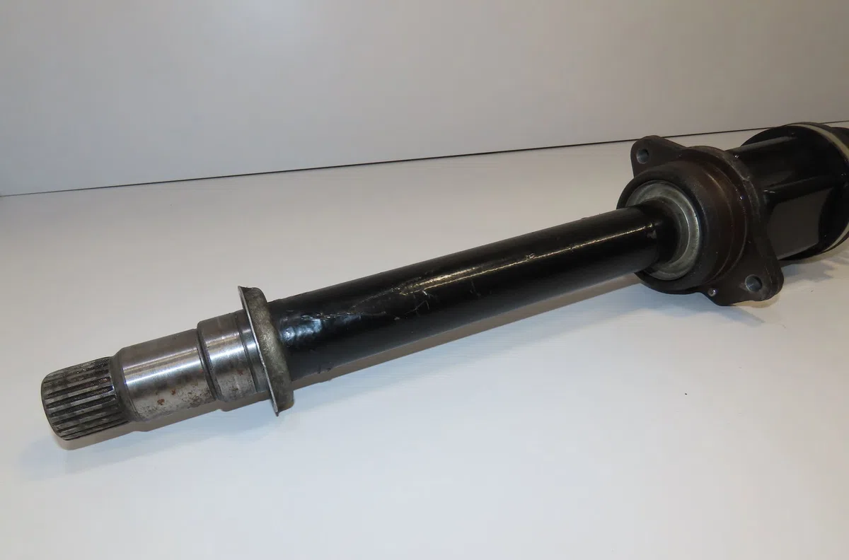 Transmission avant droite TOYOTA AVENSIS II 2005 occasion