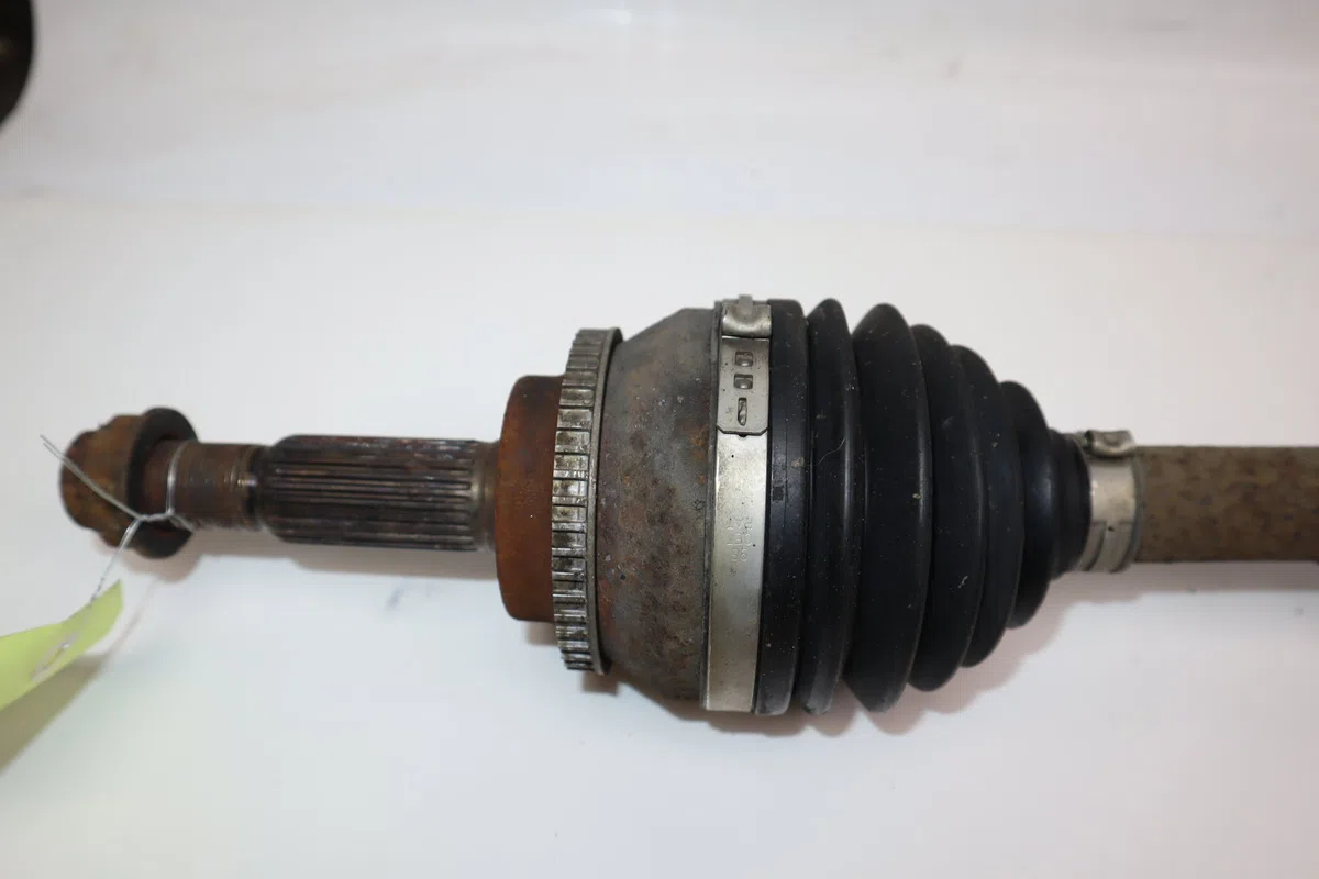 Transmission avant droite Toyota COROLLA (_E12_) 2.0 d-4d (cde120r_, cde120l_) (2002-2006) occasion