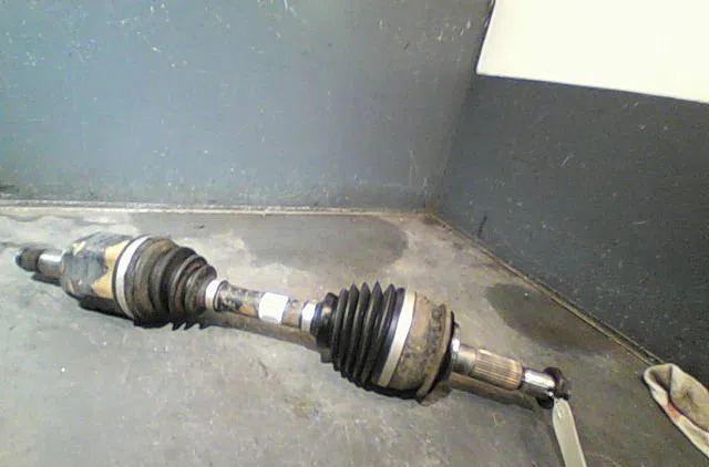 Transmission avant droite Toyota HILUX VII Pick-up (_N1_, _N2_, _N3_) 2.5 d-4d 4wd (kun25_) (2006-2015) occasion