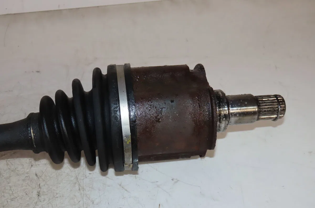 Transmission avant droite Toyota LAND CRUISER 90 (_J9_) 3.0 d-4d 4wd (kdj90_, kdj95_) (2000-2002) occasion