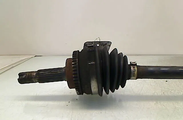 Transmission avant droite TOYOTA YARIS 2004 occasion