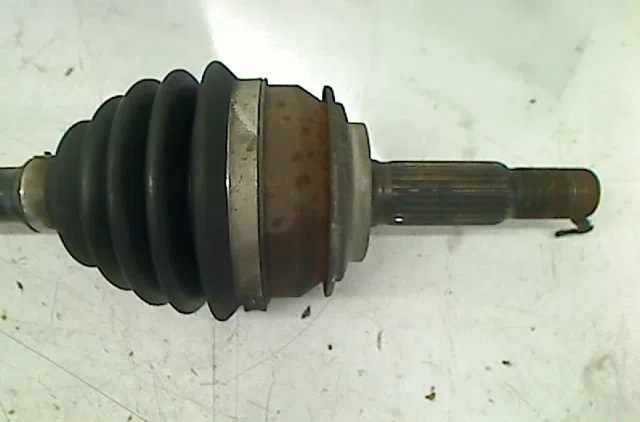 Transmission avant droite Toyota YARIS (_P13_) 1.3 (nsp130_) (2011) occasion