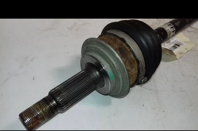 Transmission avant droite Toyota YARIS (_P13_) 1.5 (nsp131_) (2017) occasion