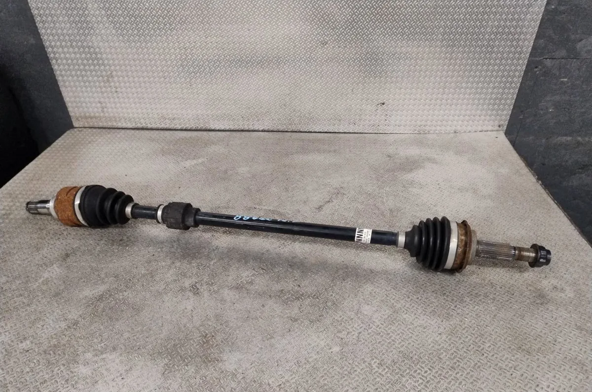 Transmission avant droite Toyota YARIS (_P9_) 1.33 vvt-i (nsp90_) (2008-2011) occasion