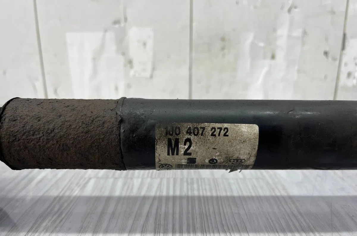 Transmission avant droite VOLKSWAGEN BORA occasion
