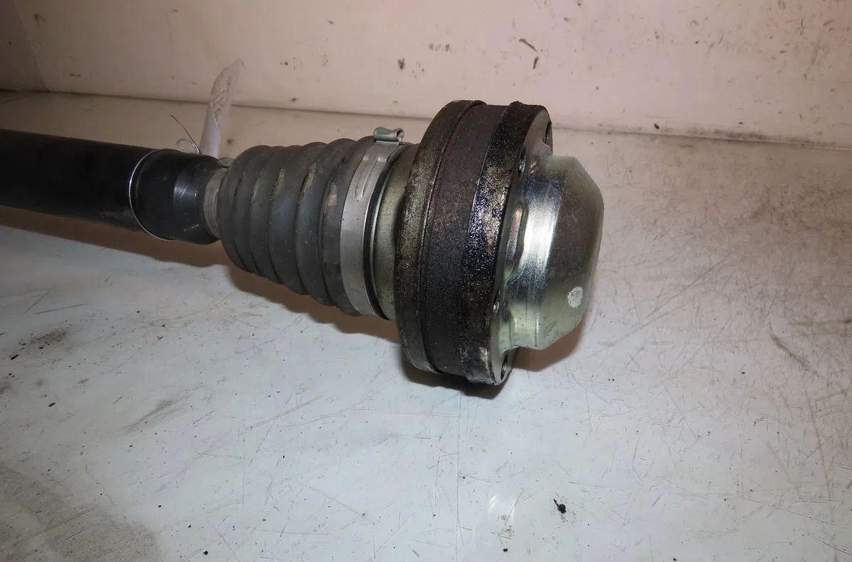 Transmission avant droite VOLKSWAGEN GOLF 2011 occasion
