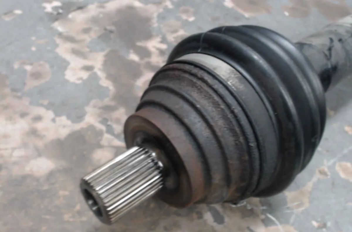 Transmission avant droite Volkswagen GOLF V (1K1) 1.6 fsi (2003-2008) occasion