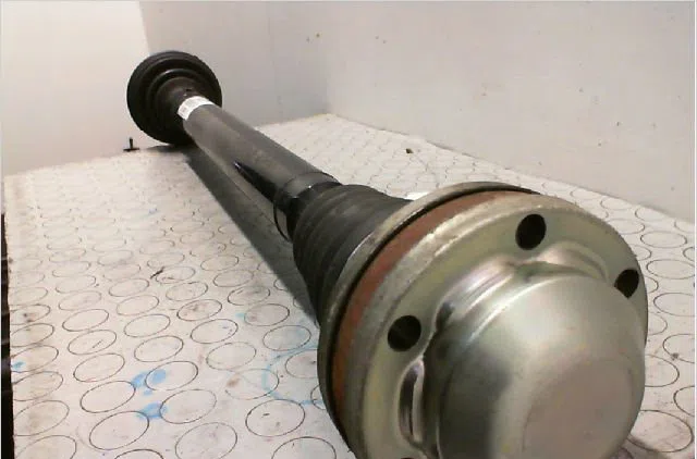 Transmission avant droite Volkswagen GOLF VI (5K1) 2.0 tdi (2008-2013) occasion