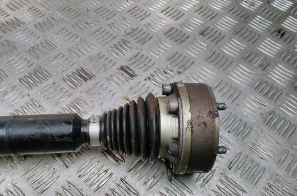 Transmission avant droite Volkswagen GOLF VII (5G1, BQ1, BE1, BE2) 1.6 tdi (2012-2017) occasion