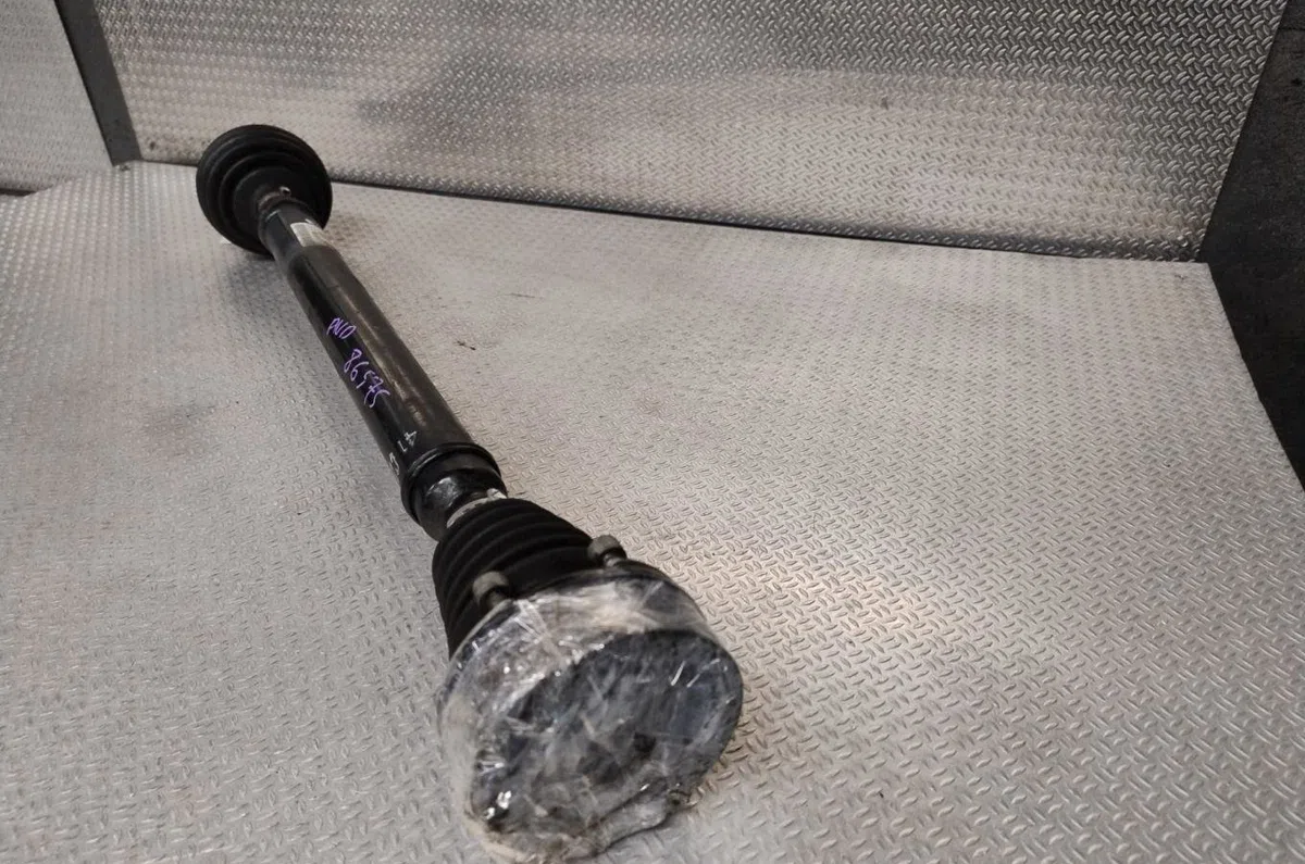 Transmission avant droite Volkswagen JETTA III (1K2) 1.6 (2004-2010) occasion