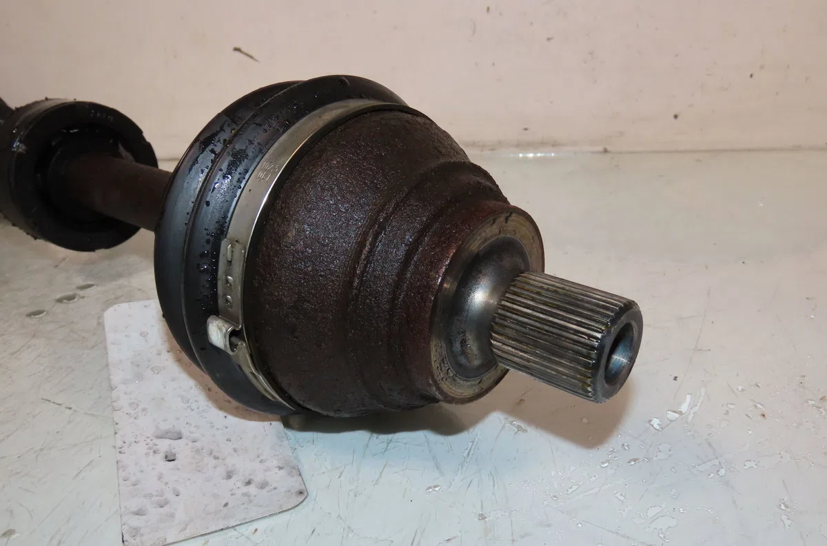 Transmission avant droite VOLKSWAGEN TIGUAN 2013 occasion