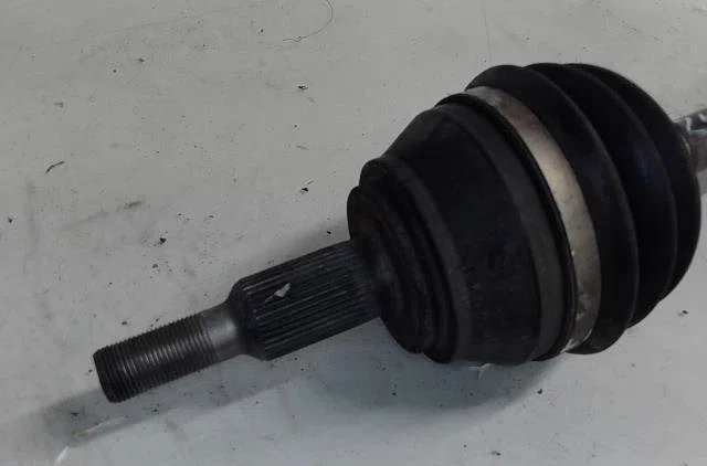Transmission avant droite Volkswagen TOUAREG (7LA, 7L6, 7L7) 2.5 r5 tdi (2003-2010) occasion