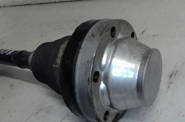 Transmission avant droite Volkswagen TOUAREG (7LA, 7L6, 7L7) 2.5 r5 tdi (2003-2010) occasion