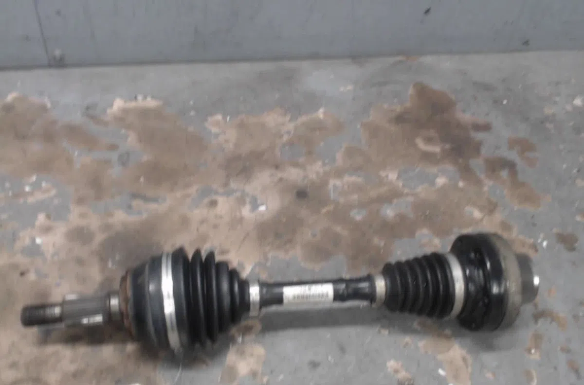 Transmission avant droite Volkswagen TOUAREG (7LA, 7L6, 7L7) 3.0 v6 tdi (2004-2010) occasion