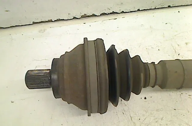 Transmission avant droite Volkswagen TOURAN (1T1, 1T2) 1.9 tdi (2003-2004) 5 portes occasion