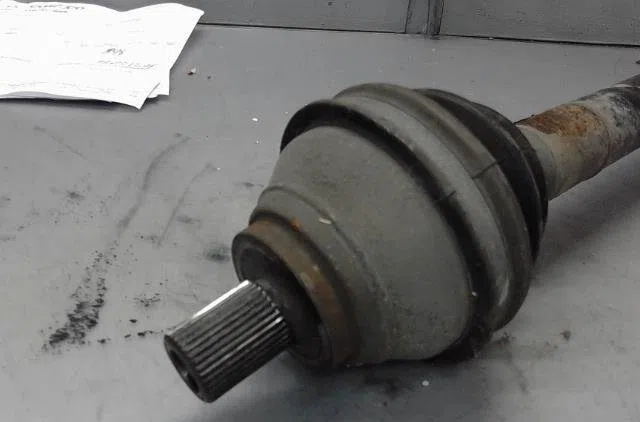 Transmission avant droite Volkswagen TOURAN (1T1, 1T2) 2.0 tdi 16v (2003-2010) 5 portes occasion