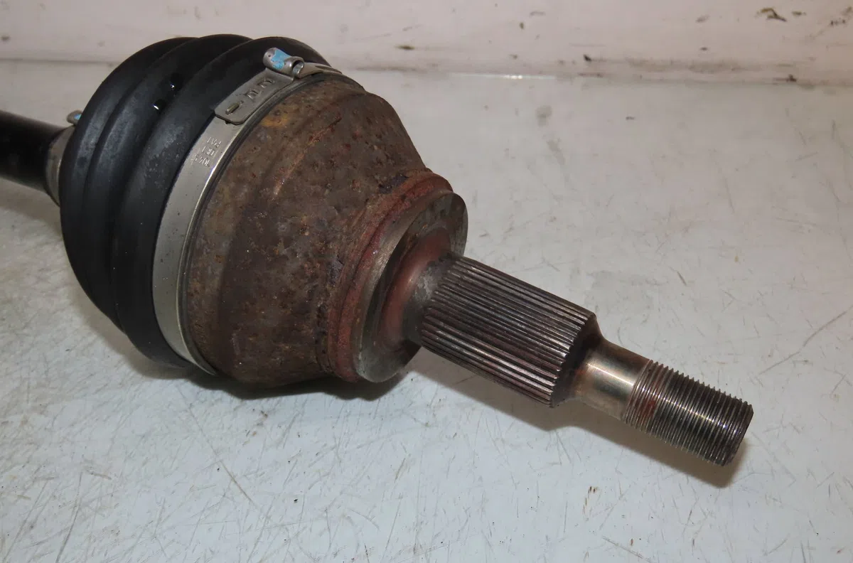 Transmission avant droite VOLKSWAGEN TRANSPORT 2004 occasion