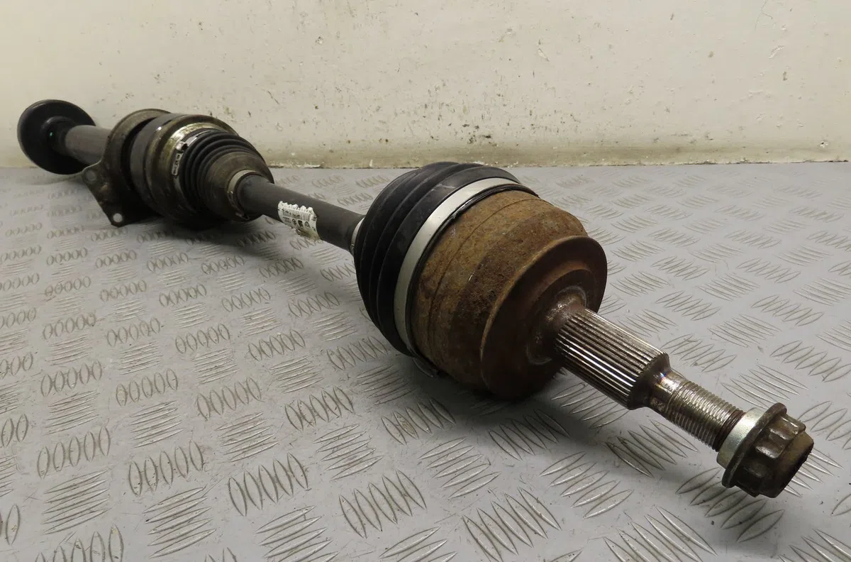 Transmission avant droite Volkswagen TRANSPORTER V Autobus-Autocar (7HB, 7HJ, 7EB, 7EJ) 2.5 tdi (2003-2009) occasion