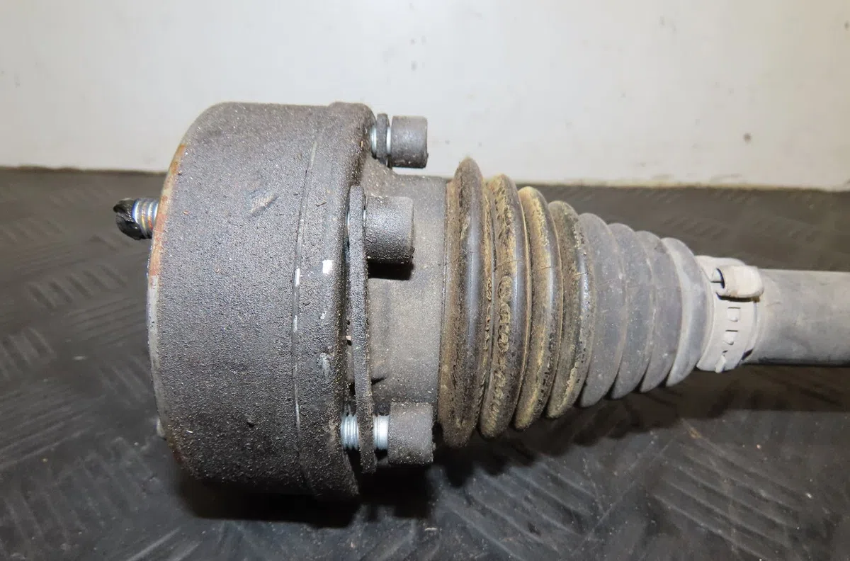 Transmission avant gauche Audi A1 Sportback (8XA, 8XF) 1.6 tdi (2011-2015) occasion