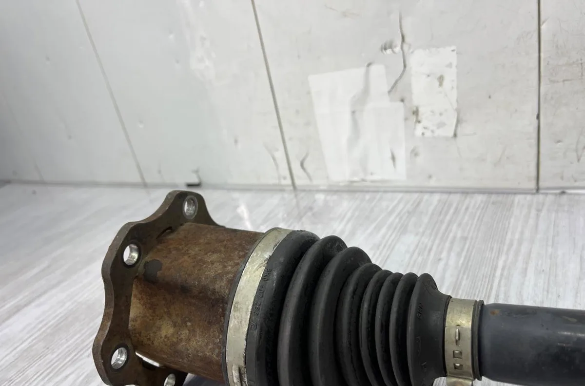 Transmission avant gauche AUDI A4 3 AVANT PHASE 1 BREAK occasion