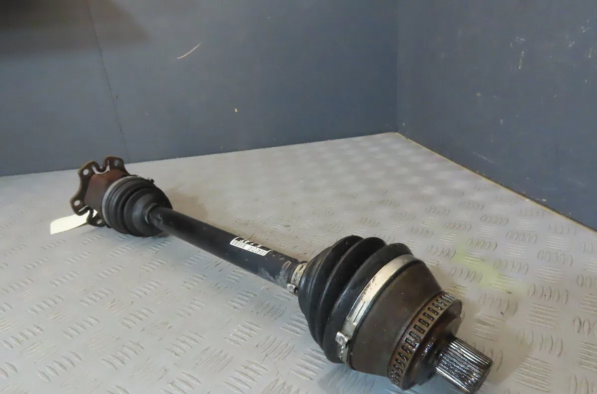 Transmission avant gauche Audi A4 B7 (8EC) 2.0 tdi (2004-2008) occasion