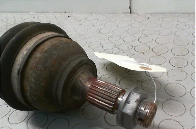 Transmission avant gauche Citroën C4 II (NC_) 1.6 hdi 90 (2009) 5 portes occasion