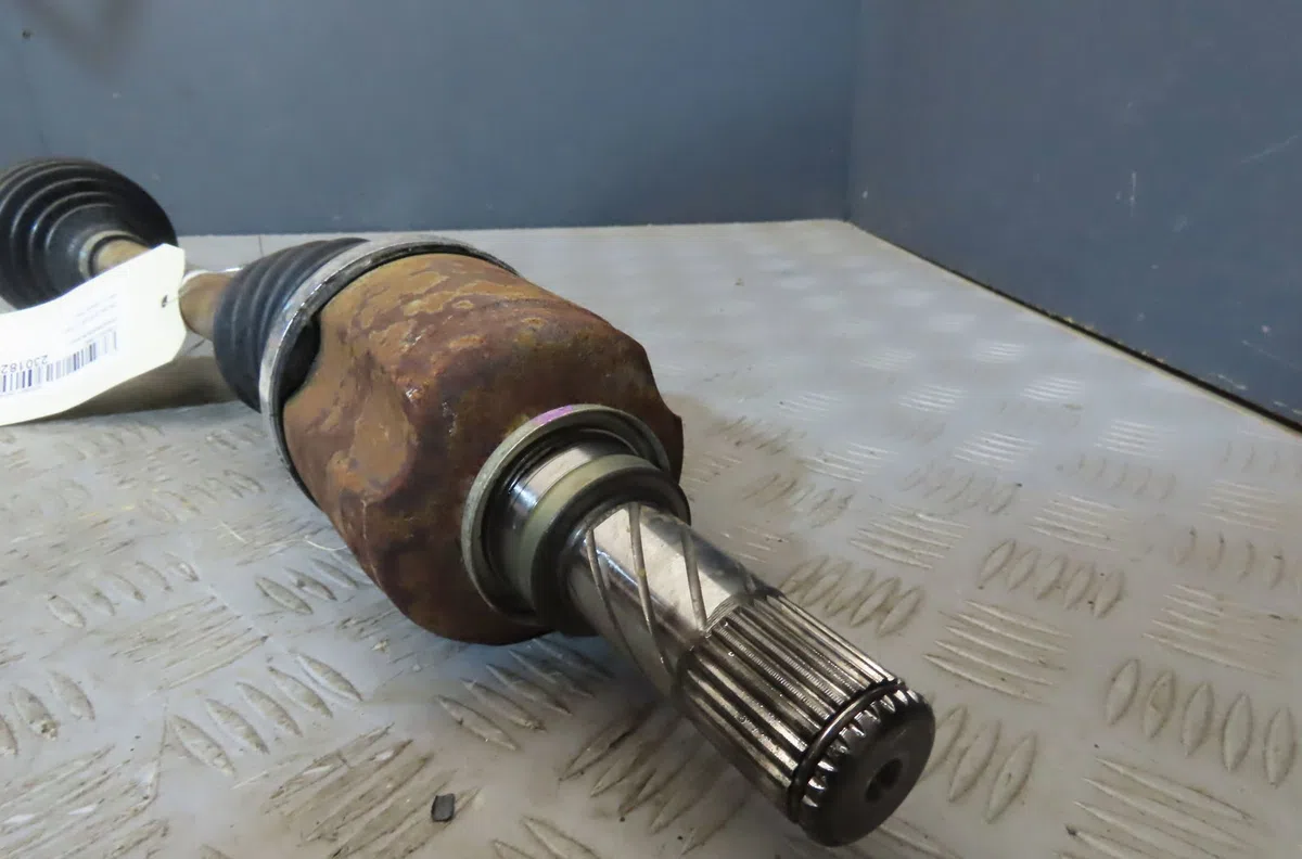 Transmission avant gauche DACIA DUSTER occasion