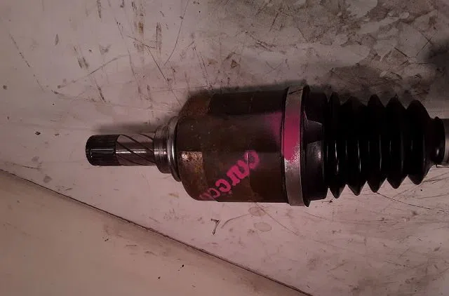 Transmission avant gauche Dacia SANDERO 1.6 16v bifuel (2011) occasion