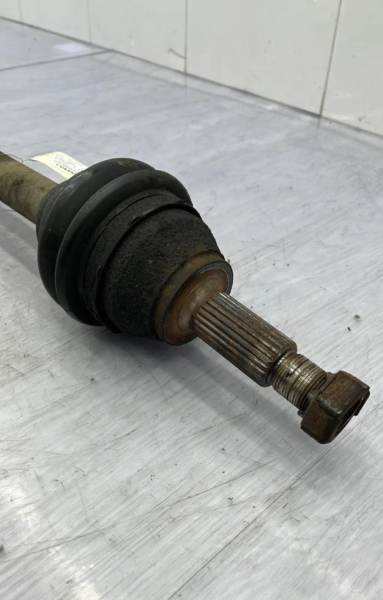 Transmission avant gauche FORD FIESTA 5 PHASE 1 occasion