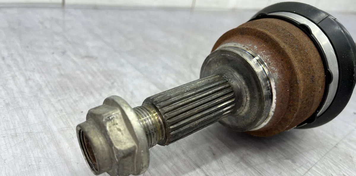 Transmission avant gauche FORD FIESTA 7 PHASE 1 occasion
