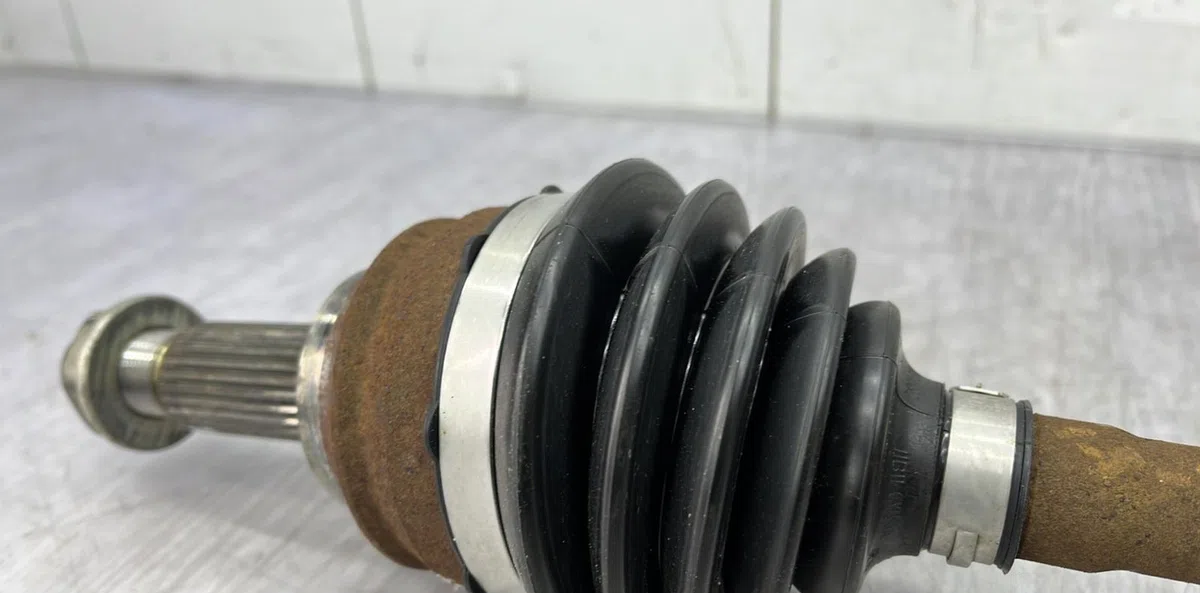 Transmission avant gauche FORD FIESTA 7 PHASE 1 occasion