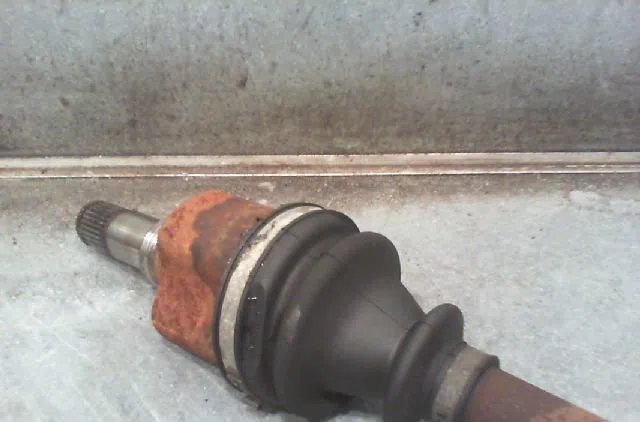Transmission avant gauche FORD FOCUS 2006 occasion
