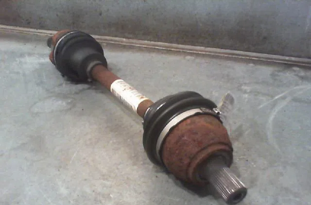 Transmission avant gauche FORD FOCUS 2006 occasion