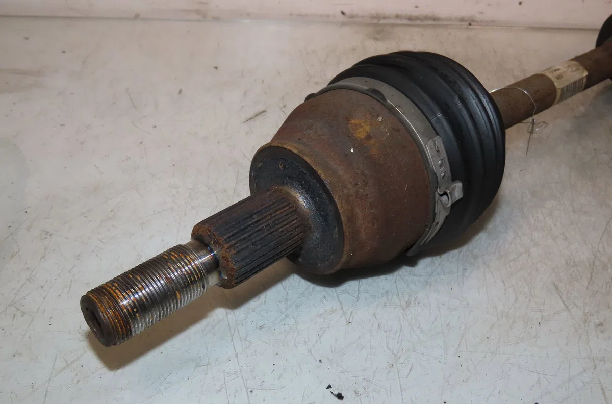 Transmission avant gauche FORD FOCUS 2013 occasion