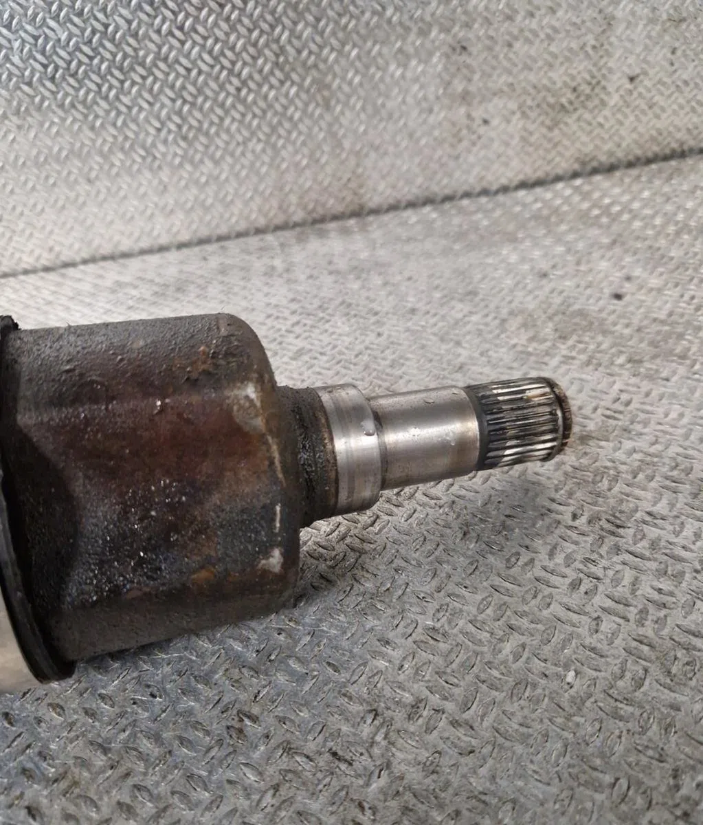 Transmission avant gauche Ford FOCUS II Décapotable 2.0 tdci (2006-2010) occasion
