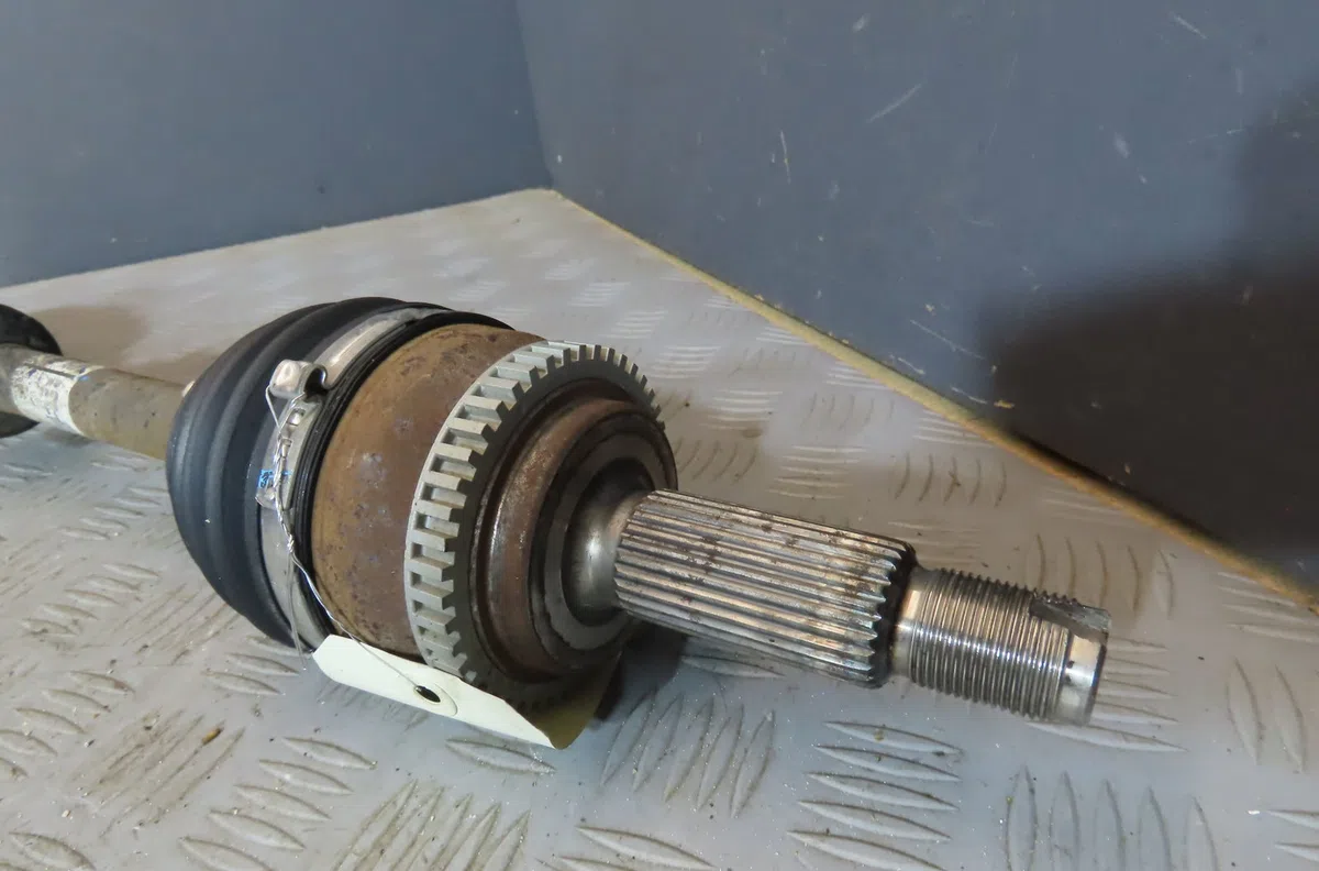 Transmission avant gauche HYUNDAI IX20 occasion