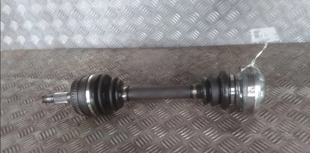 Transmission avant gauche Mercedes-benz VITO Camionnette (W638) 110 d 2.3 (638.074, 638.078) (1997-2003) occasion